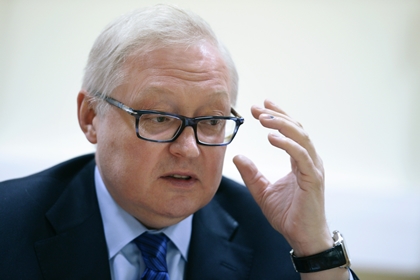 Рябков призвал Запад бороться с «партией войны» на Украине